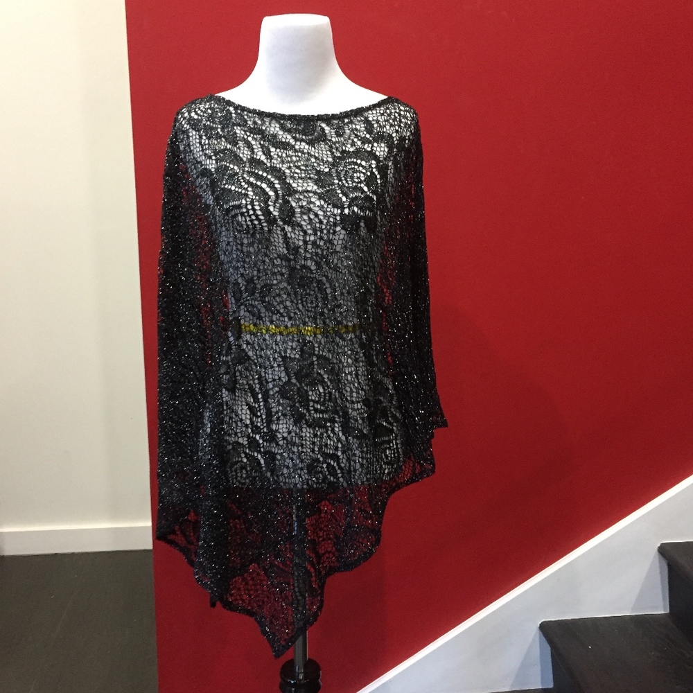 Elegant lace poncho/shawl